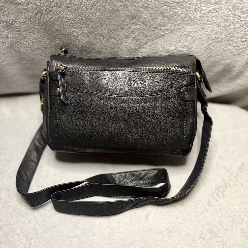 Great American Leather Works Black Pebbled Crossbody Zip, Multi Pocket Organizer